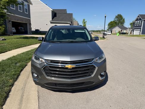 Used 2019 Chevrolet Traverse LT FWD image 12