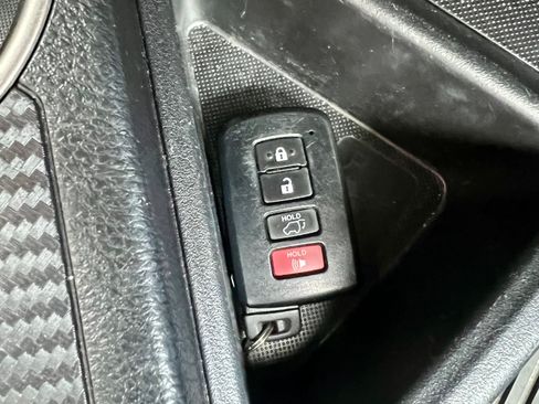 Used 2014 Toyota RAV4 Limited FWD image 21