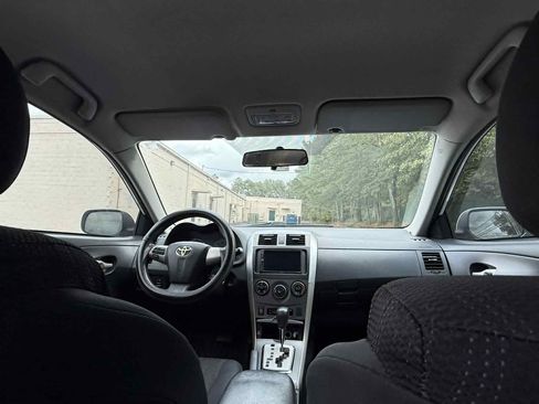Used 2011 Toyota Corolla S image 16
