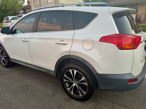 Used 2015 Toyota RAV4 Limited w/ Technology Package FWD image 13