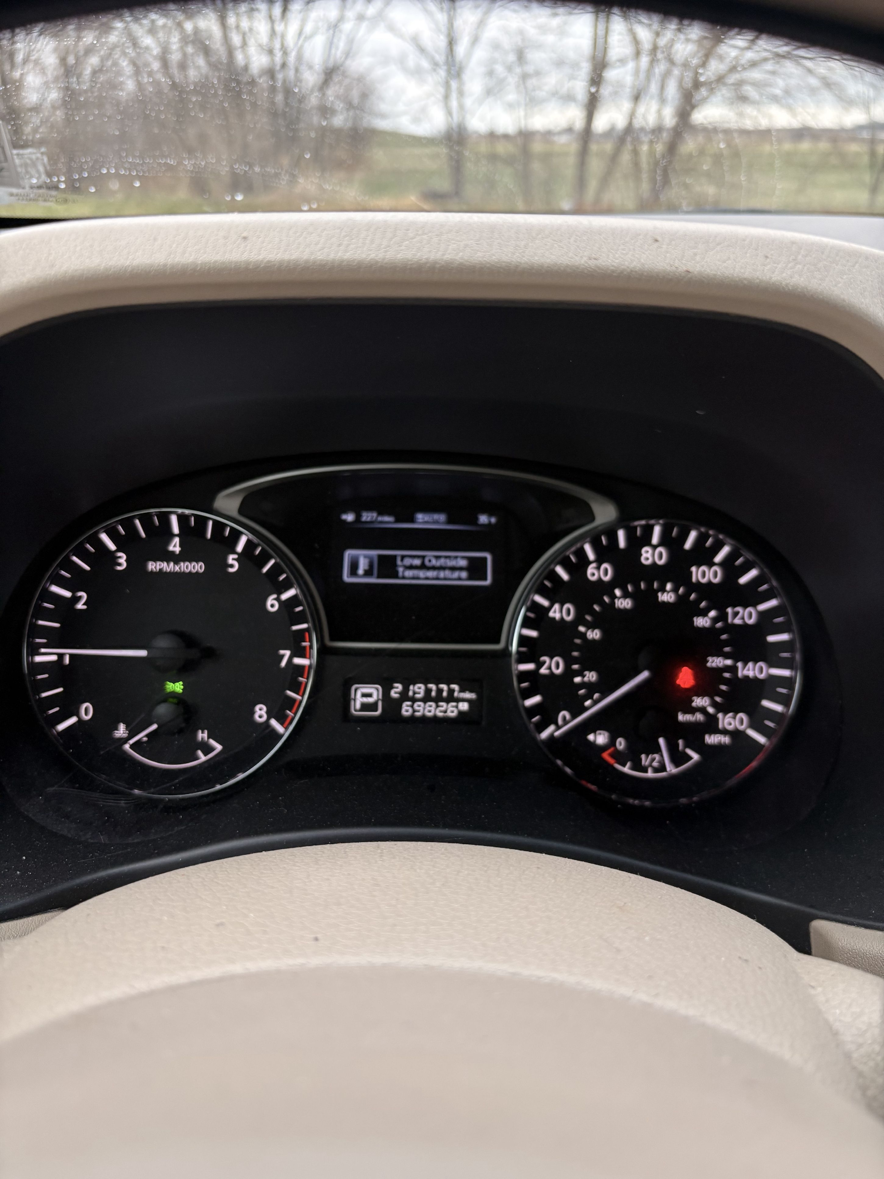 Used 2013 Nissan Pathfinder SV w/ Cargo Pkg AWD/4WD image 2