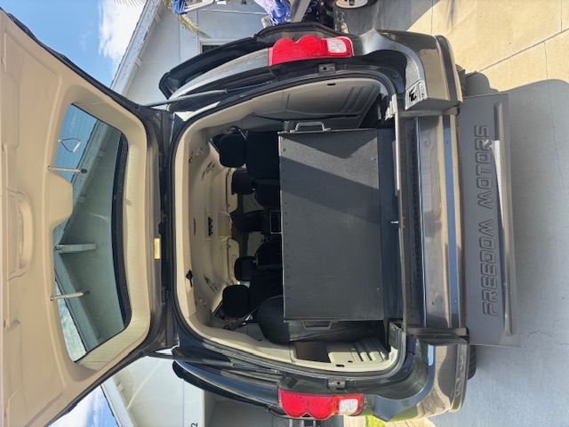Used 2012 Dodge Grand Caravan SE FWD image 2