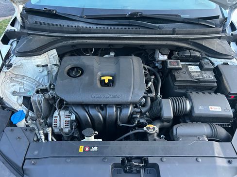 Used 2019 Hyundai Elantra Value Edition w/ Cargo Package image 12