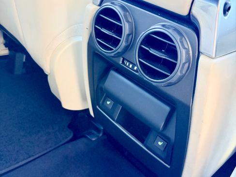 Used 2013 Land Rover Range Rover Sport HSE LUX image 20