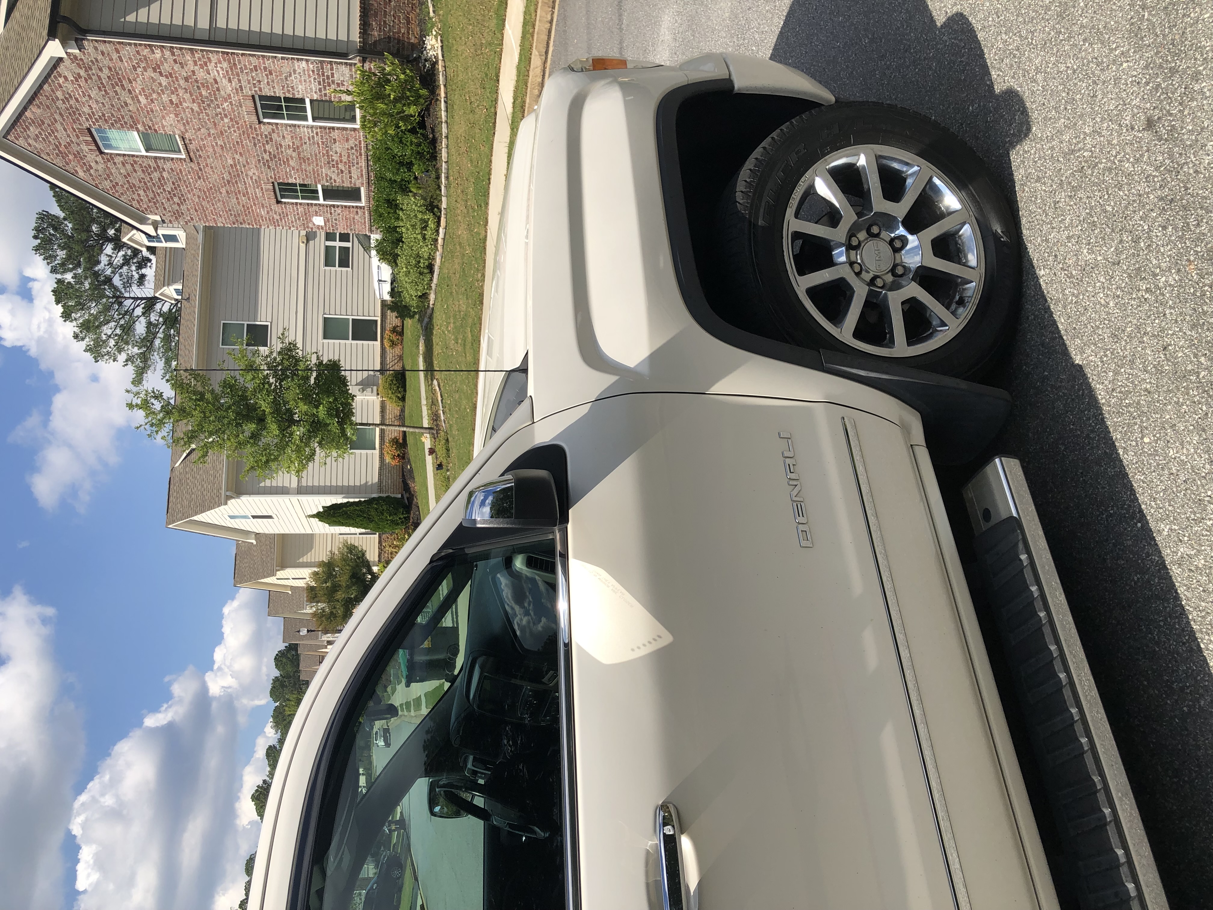 Used 2015 GMC Sierra 1500 Denali AWD/4WD image 4
