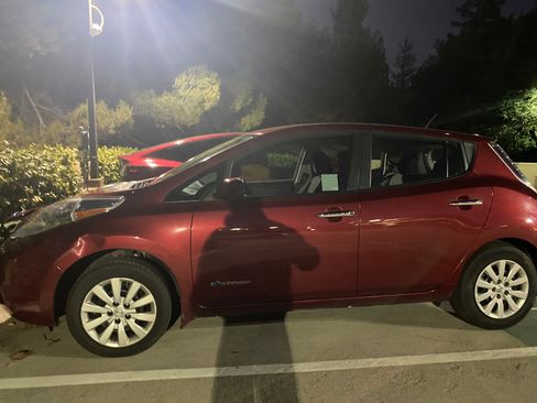 Used 2015 Nissan Leaf S w/ Charge Package image 5