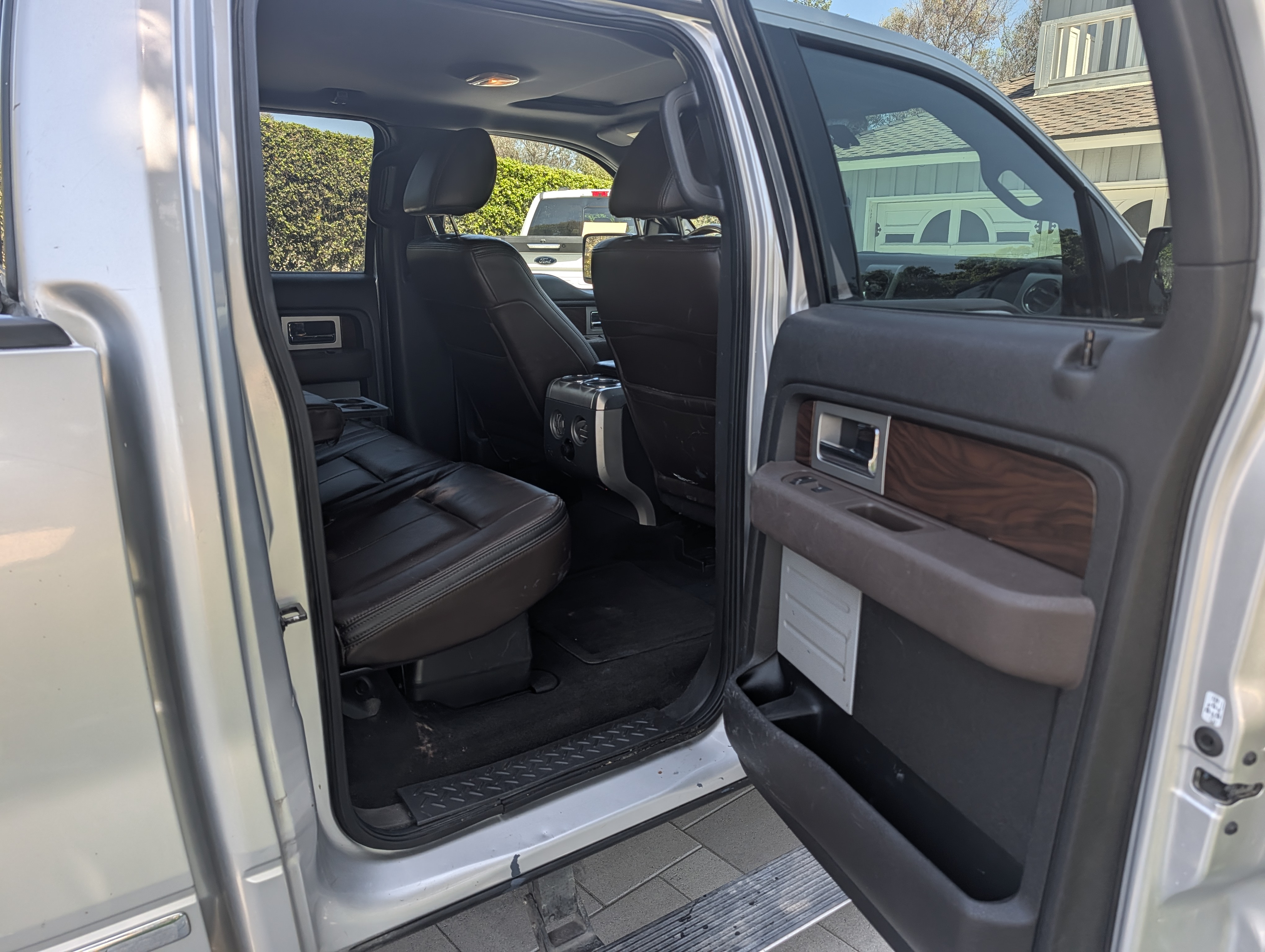 Used 2010 Ford F150 Platinum RWD image 22