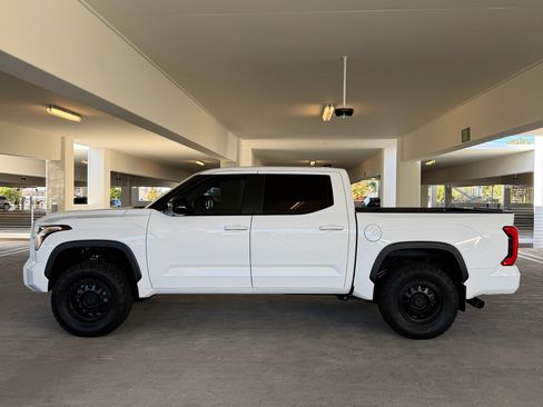 Used 2024 Toyota Tundra Limited image 6