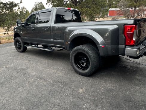 Used 2018 Ford F350 Lariat w/ Lariat Value Package image 11