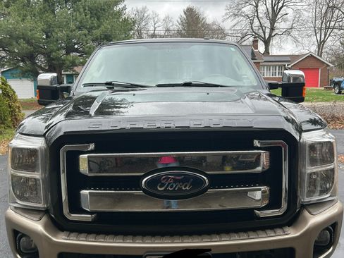 Used 2013 Ford F250 King Ranch w/ King Ranch w/Chrome Pkg image 2