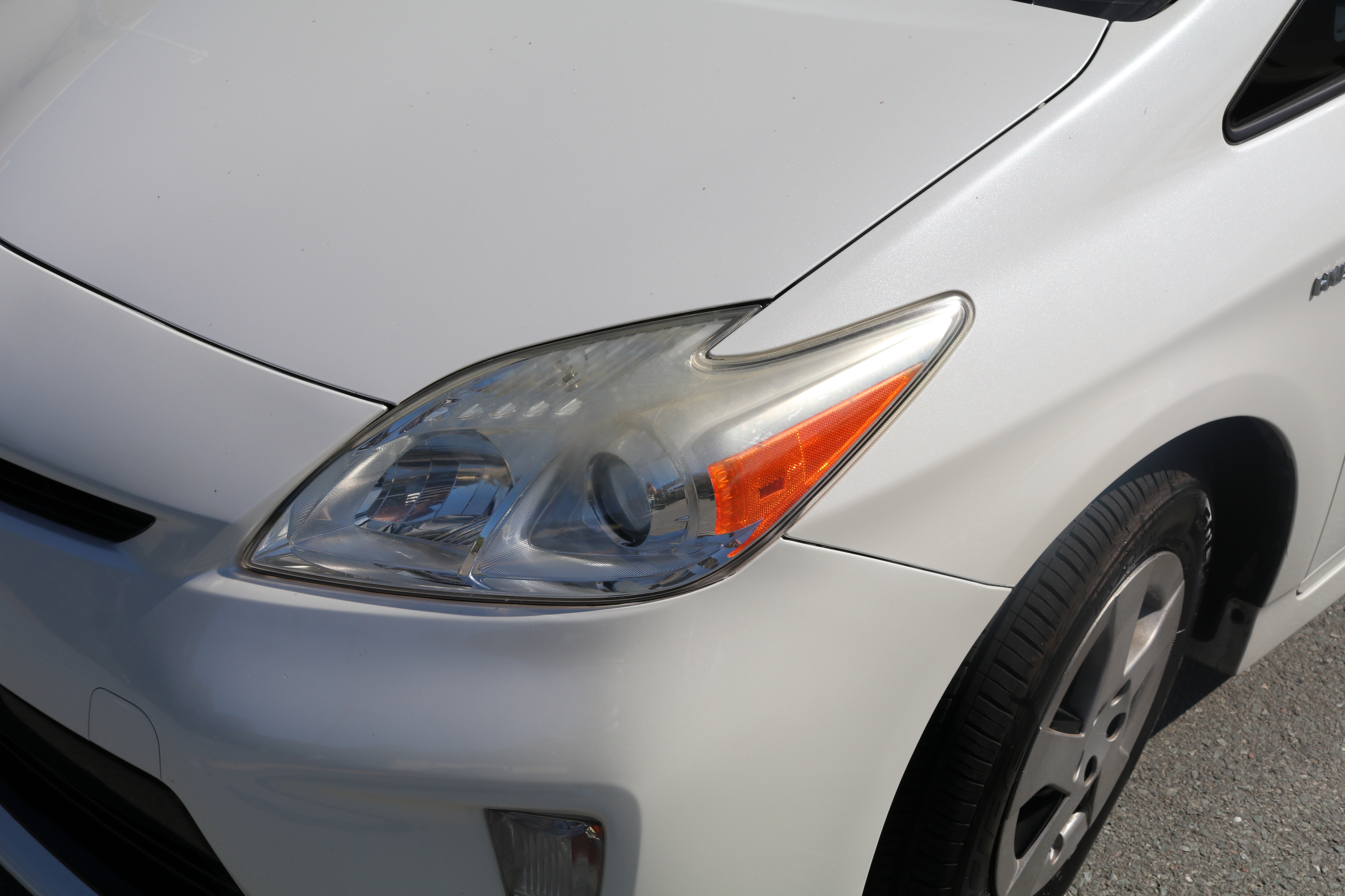 Used 2015 Toyota Prius Four w/ Deluxe Solar Roof Package FWD image 16
