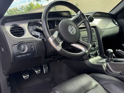 Used 2012 Ford Mustang Premium image 9