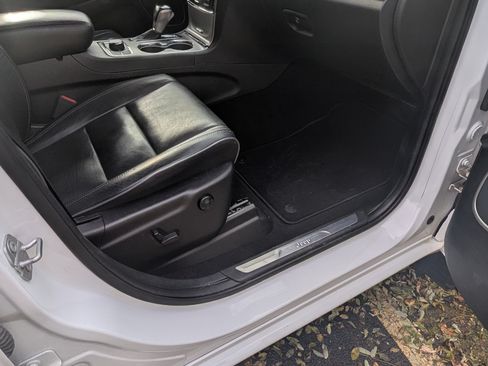 Used 2020 Jeep Grand Cherokee Overland image 15