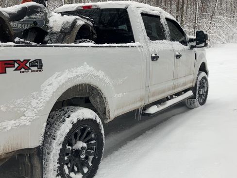 Used 2018 Ford F250 XL w/ Power Equipment Group image 6