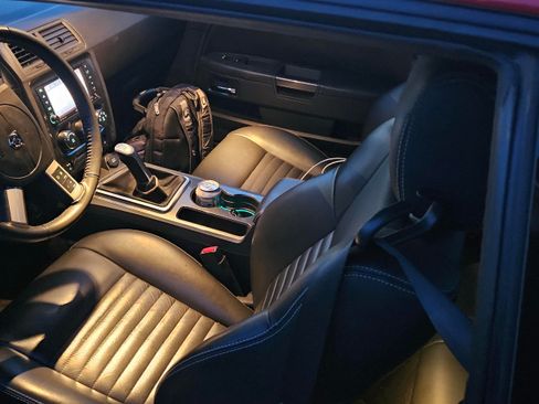 Used 2010 Dodge Challenger R/T image 8