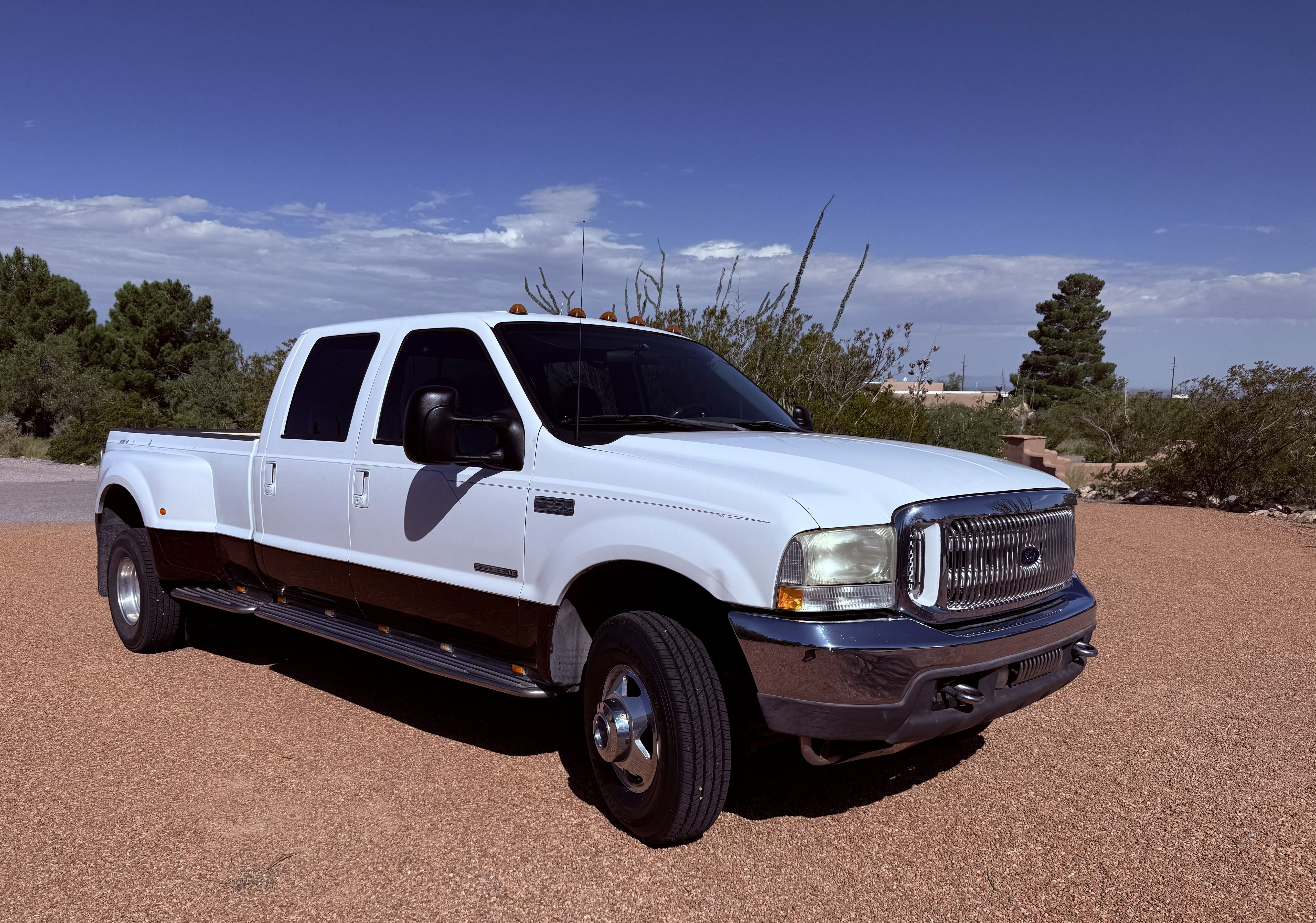 Used 2002 Ford F350 4x4 Crew Cab DRW Super Duty image 1