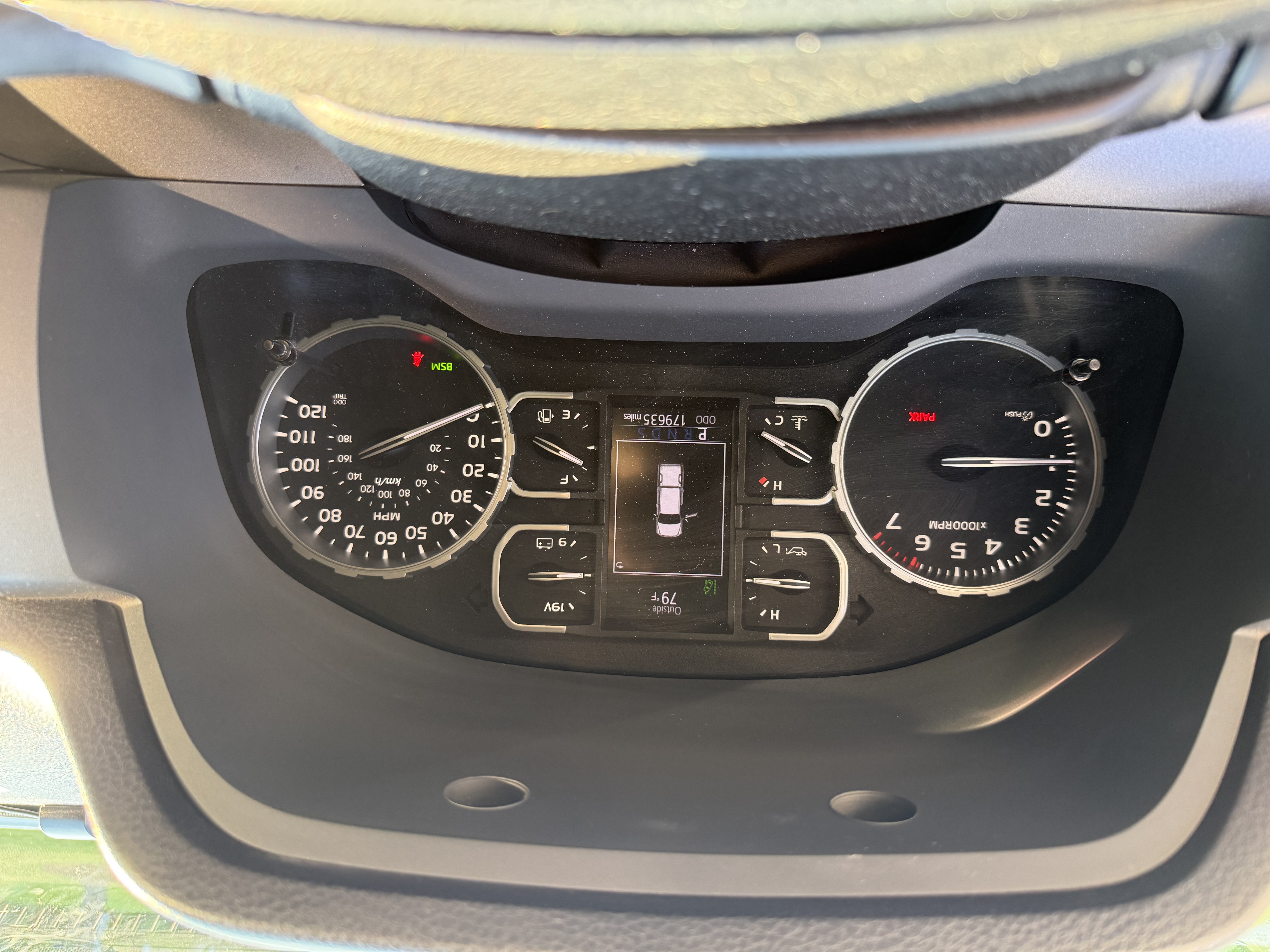 Used 2019 Toyota Tundra SR5 w/ Convenience Package AWD/4WD image 14