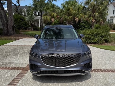 Used 2026 Genesis GV70 2.5T Advanced AWD/4WD image 2