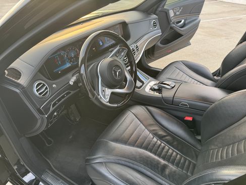 Used 2020 Mercedes-Benz S 560 4MATIC Sedan image 16