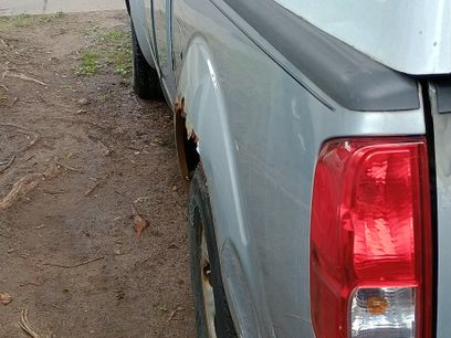 Used 2007 Nissan Frontier XE w/ Preferred Pkg