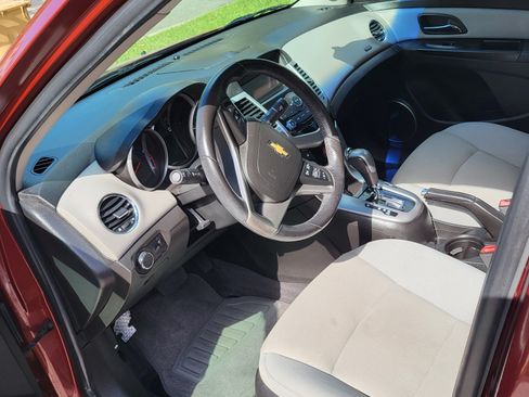 Used 2012 Chevrolet Cruze LT image 6