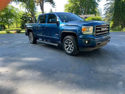 Used 2015 GMC Sierra 1500 SLE w/ All-Terrain Package AWD/4WD image 11