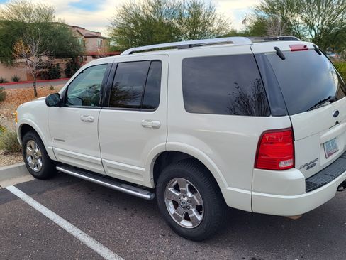 Used 2004 Ford Explorer Limited image 4