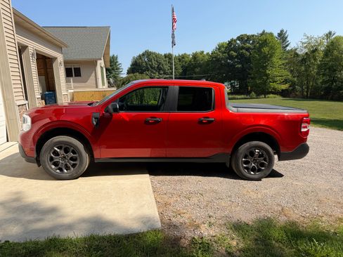 Used 2024 Ford Maverick XLT w/ Equipment Group 300A Standard AWD/4WD image 2