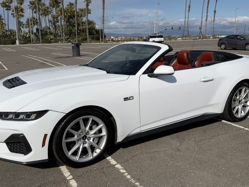 Used 2024 Ford Mustang GT Premium RWD image 6