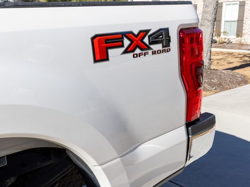 Used 2018 Ford F250 Lariat w/ Lariat Ultimate Package image 5