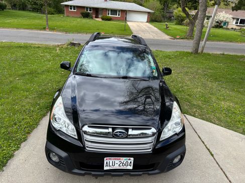 Used 2013 Subaru Outback 2.5i Premium w/ All-Weather Pkg AWD/4WD image 5