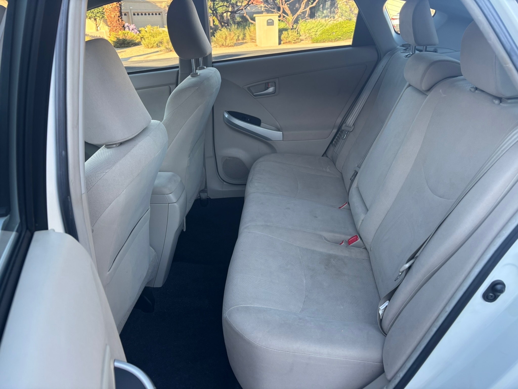Used 2014 Toyota Prius Two w/ Preferred Accessory Package FWD image 4