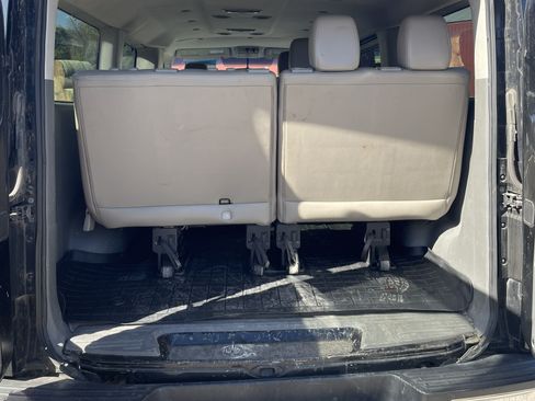 Used 2016 Nissan NV 3500 SL image 16