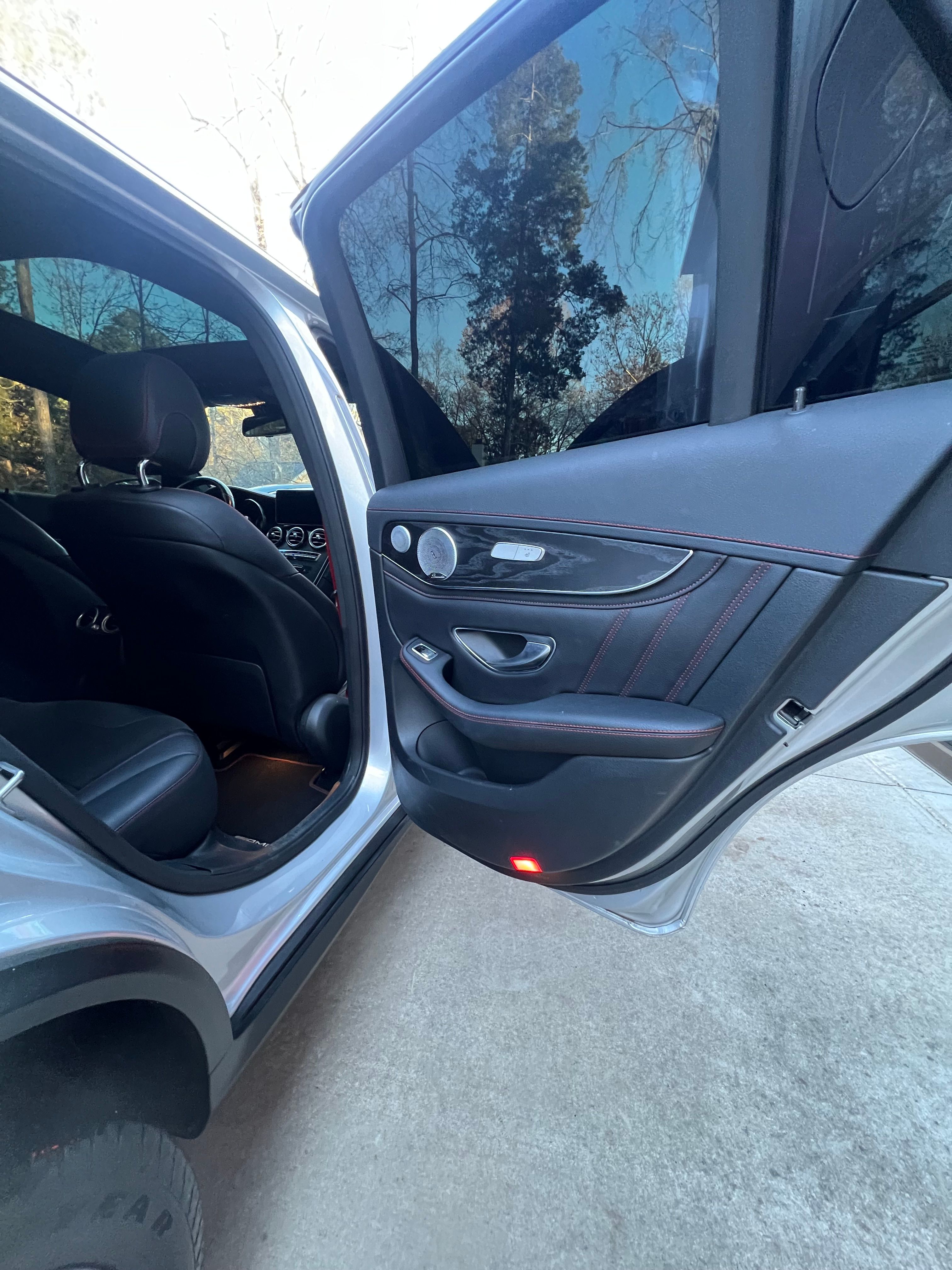 Used 2018 Mercedes-Benz GLC 43 AMG 4MATIC image 27
