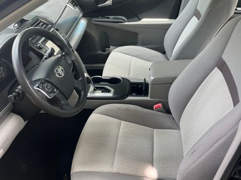 Used 2014 Toyota Camry LE FWD image 5