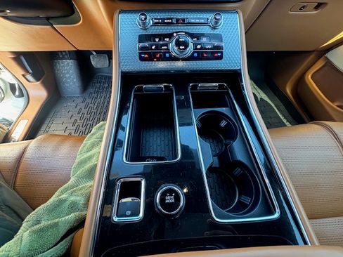 Used 2023 Lincoln Aviator Black Label w/ Dynamic Handling Package image 24