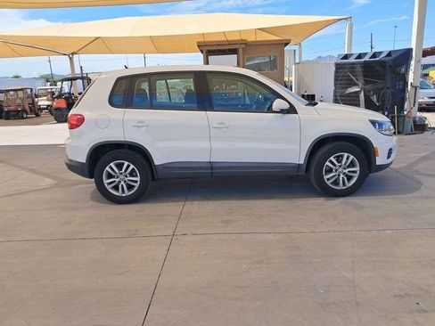 Used 2014 Volkswagen Tiguan S image 13
