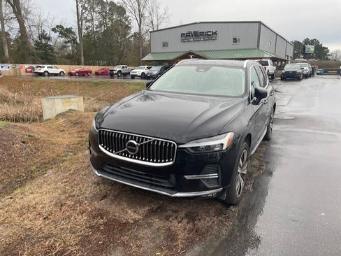 Used 2022 Volvo XC60 B5 Inscription w/ Protection Package Premier image 11