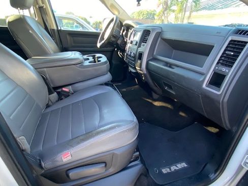 Used 2016 RAM 2500 Tradesman w/ Chrome Appearance Group image 6