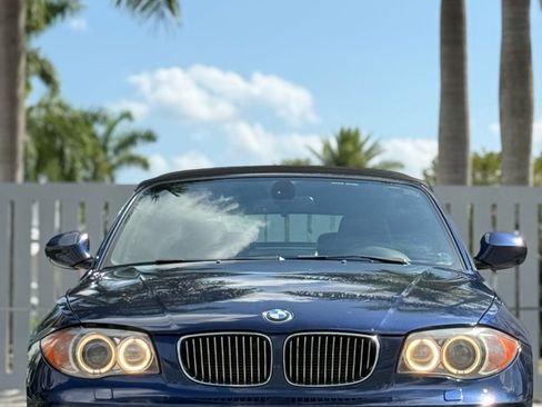 Used 2011 BMW 135i Convertible image 2