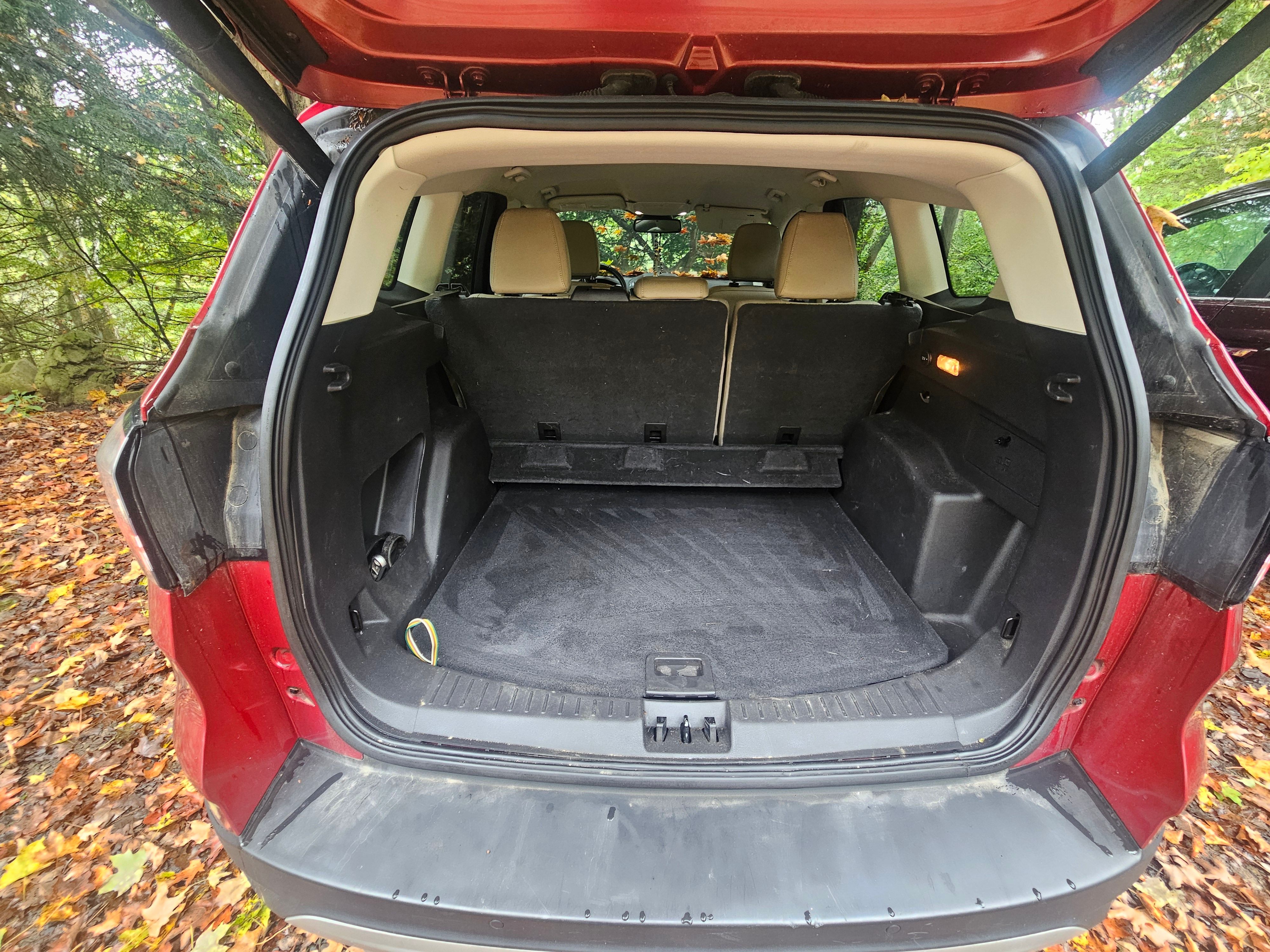 Used 2018 Ford Escape SEL w/ Ford Safe & Smart Package AWD/4WD image 11