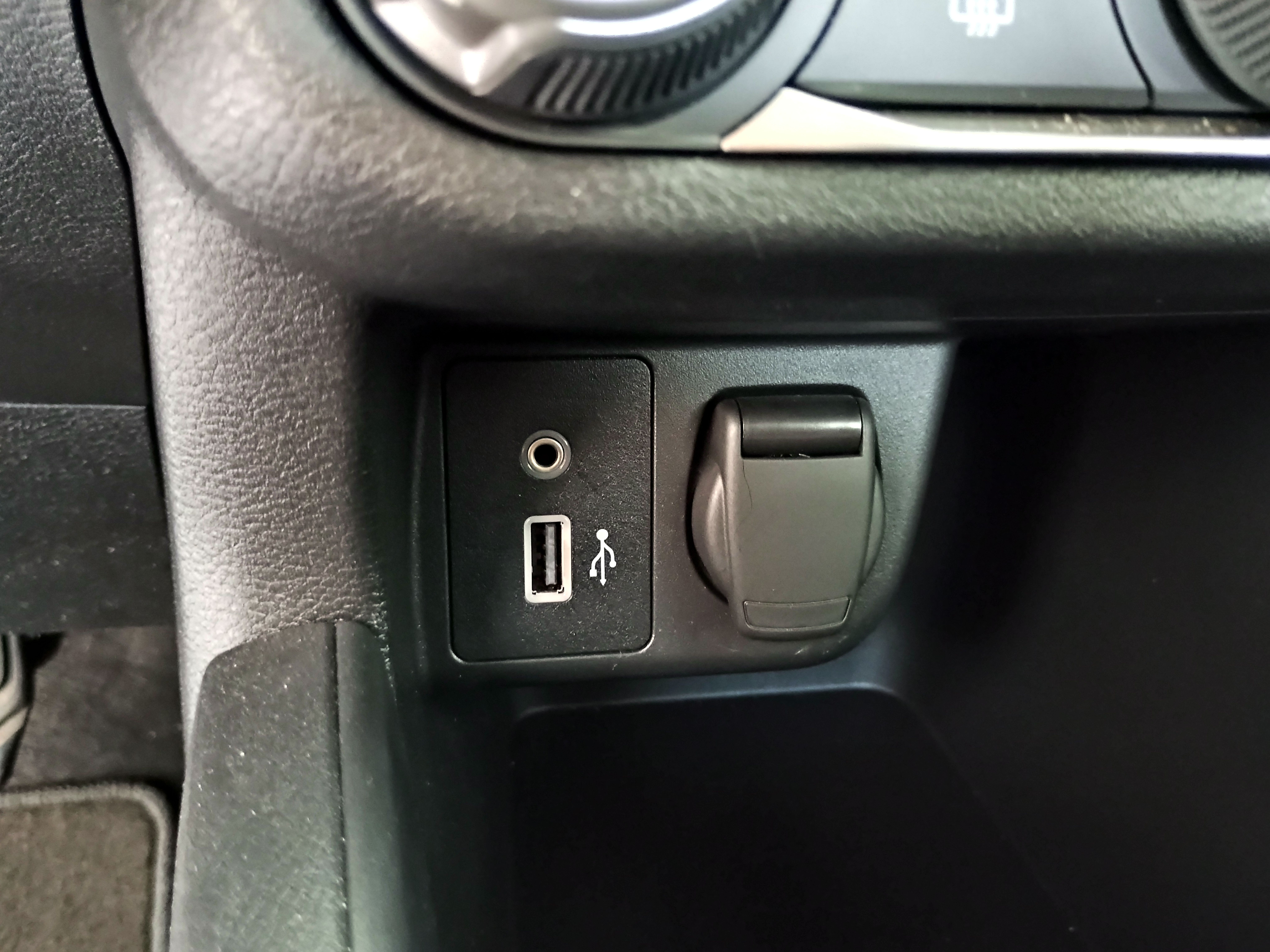 Used 2024 Nissan Versa S w/ Trunk Package FWD image 25