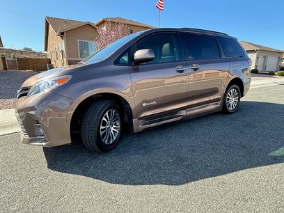 Used 2018 Toyota Sienna XLE w/ XLE Navigation Package