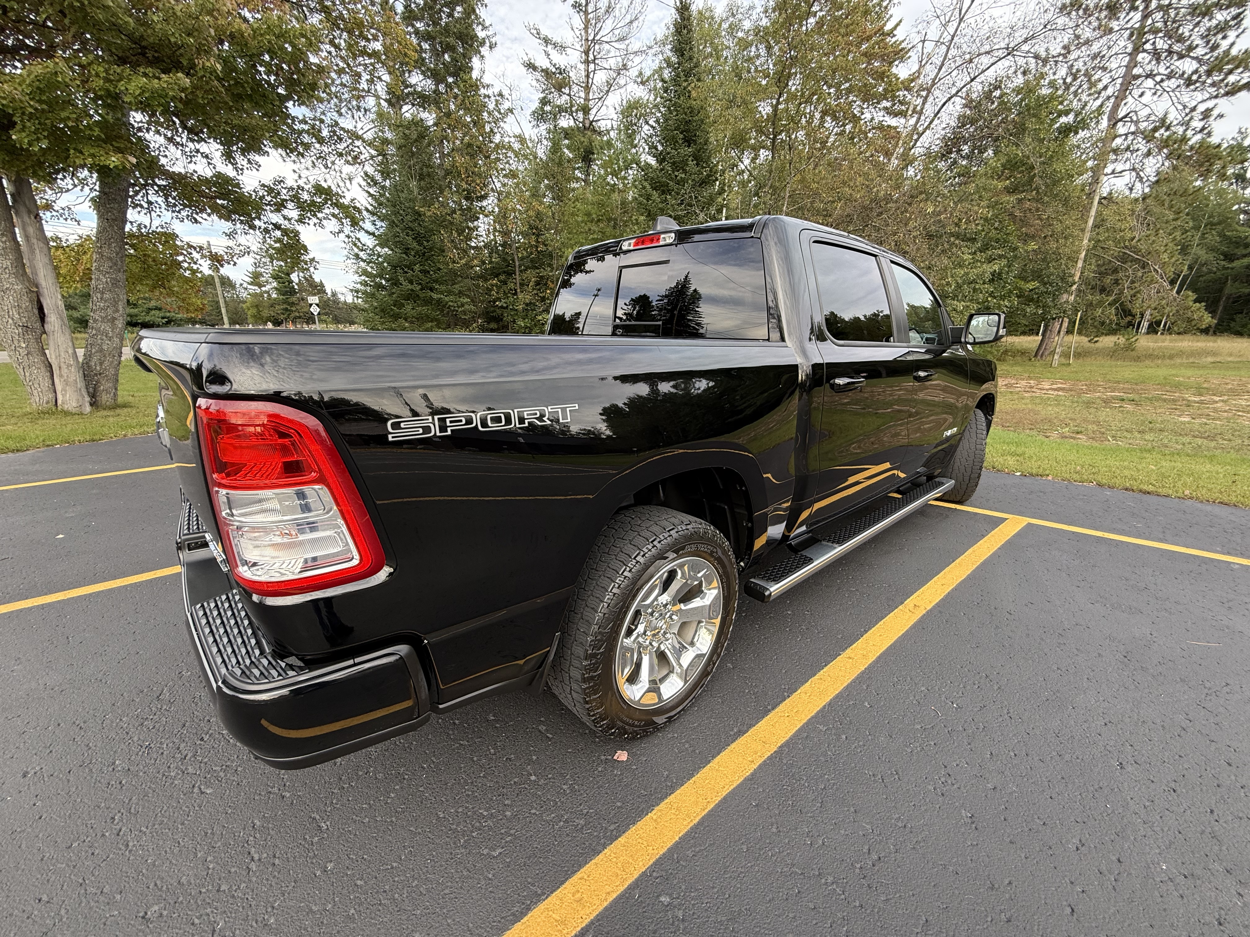Used 2020 RAM 1500 Big Horn AWD/4WD image 5
