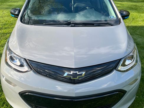 Used 2020 Chevrolet Bolt LT FWD image 6