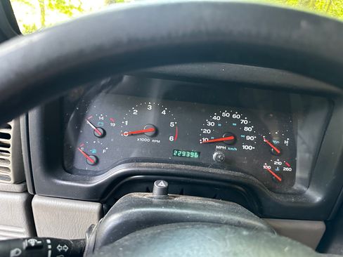 Used 2005 Jeep Wrangler Unlimited w/ Security Group AWD/4WD image 12