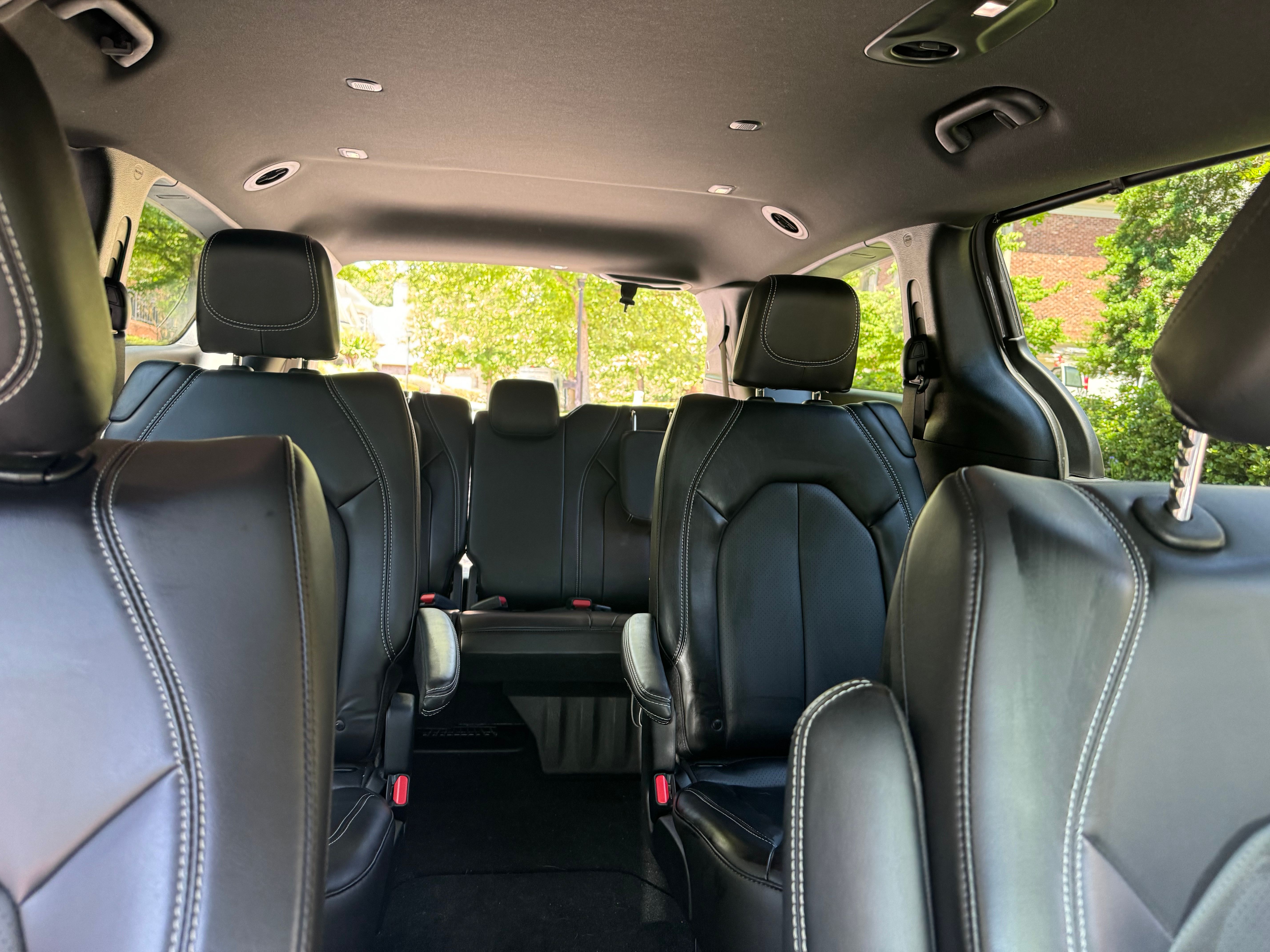 Used 2023 Chrysler Pacifica Touring-L w/ S Appearance Package FWD image 19