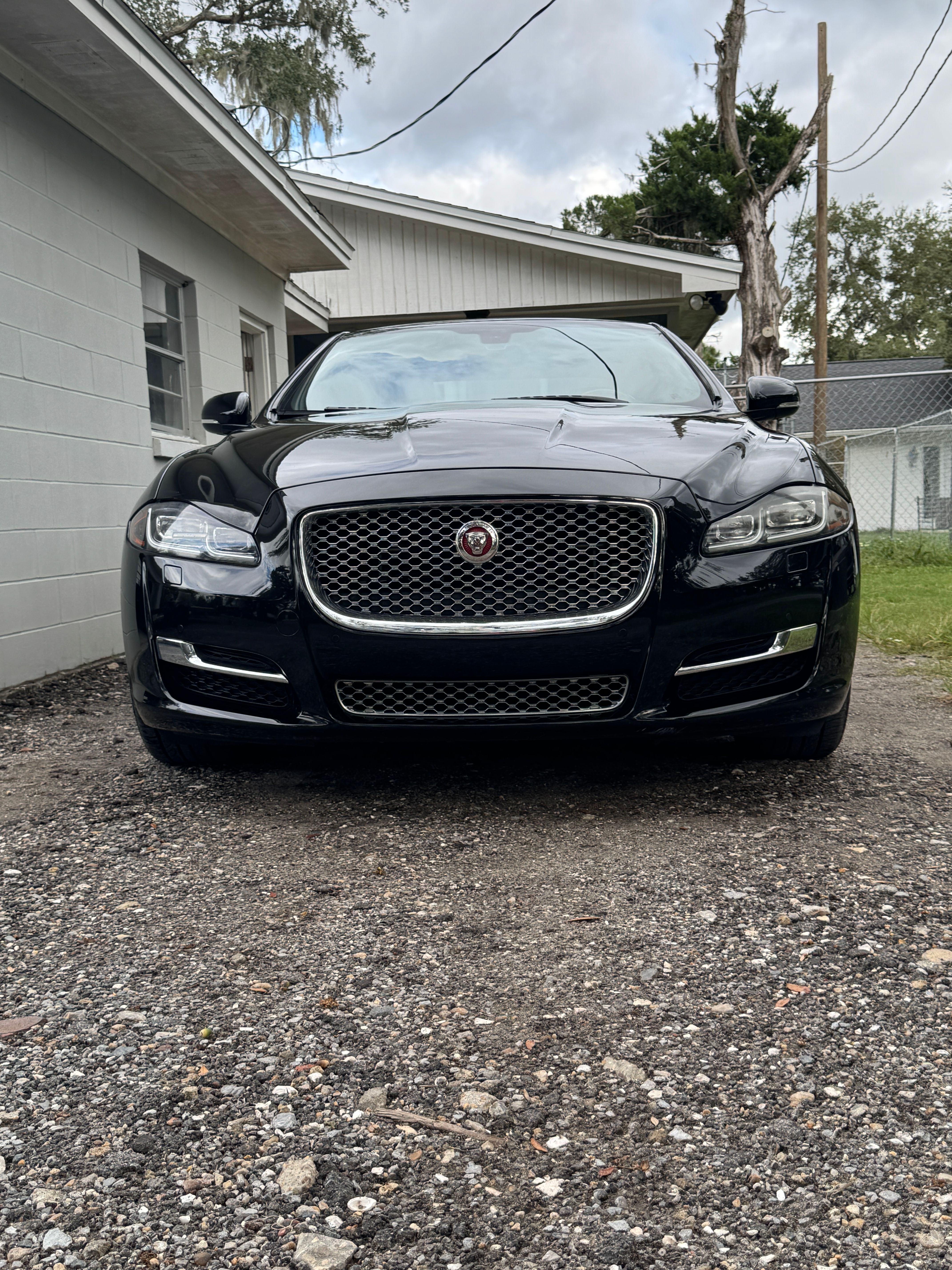 Used 2017 Jaguar XJ L Portfolio AWD/4WD image 5