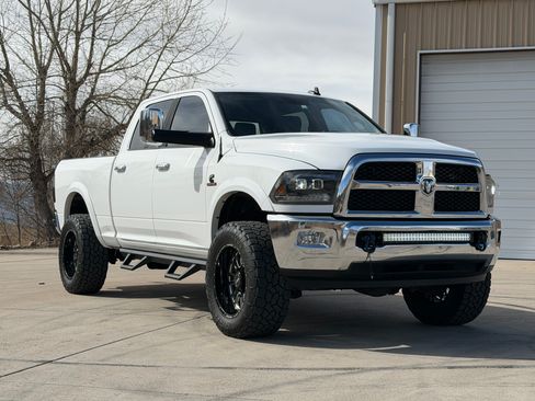 Used 2014 RAM 2500 Laramie w/ Convenience Group image 10