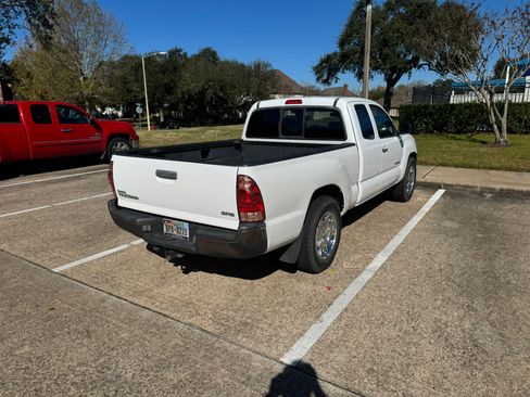 Used 2005 Toyota Tacoma 2WD Access Cab image 2